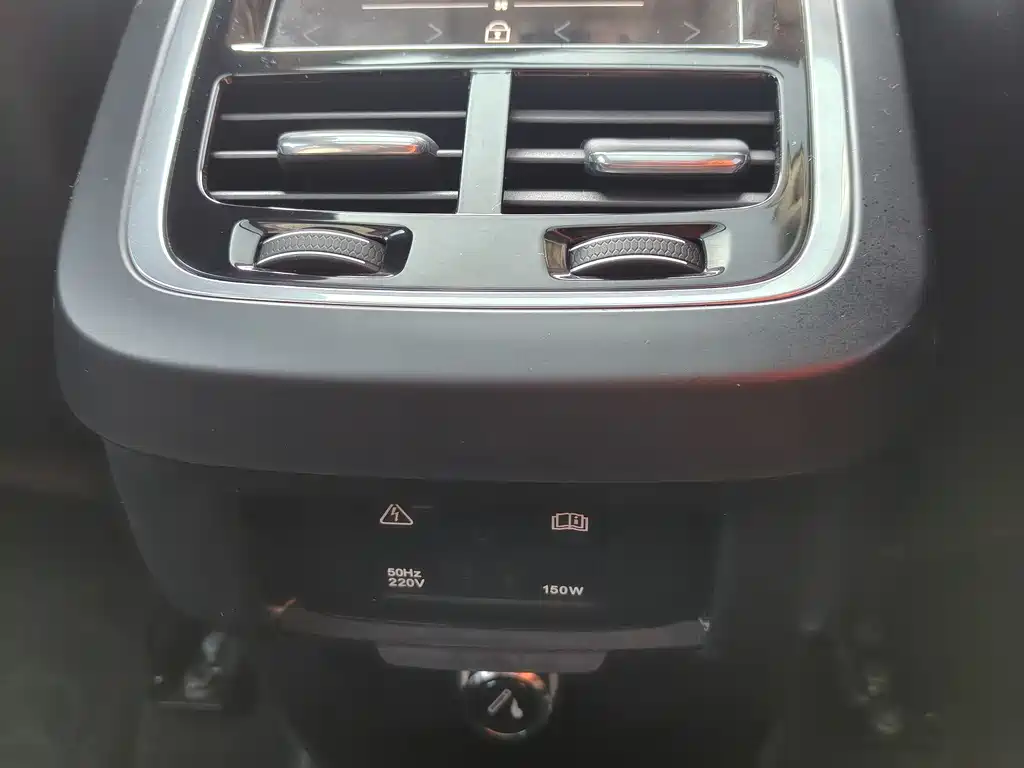 Volvo XC90 2019 — фото 14