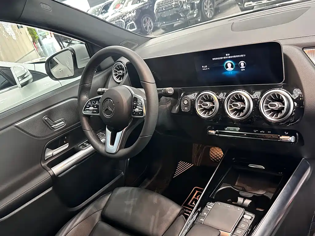 Mercedes-Benz GLA 2020