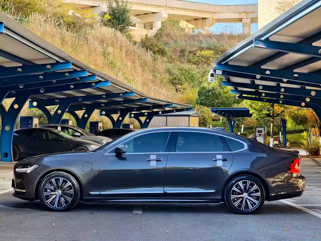 Volvo S90 PHEV 2021 — фото 6