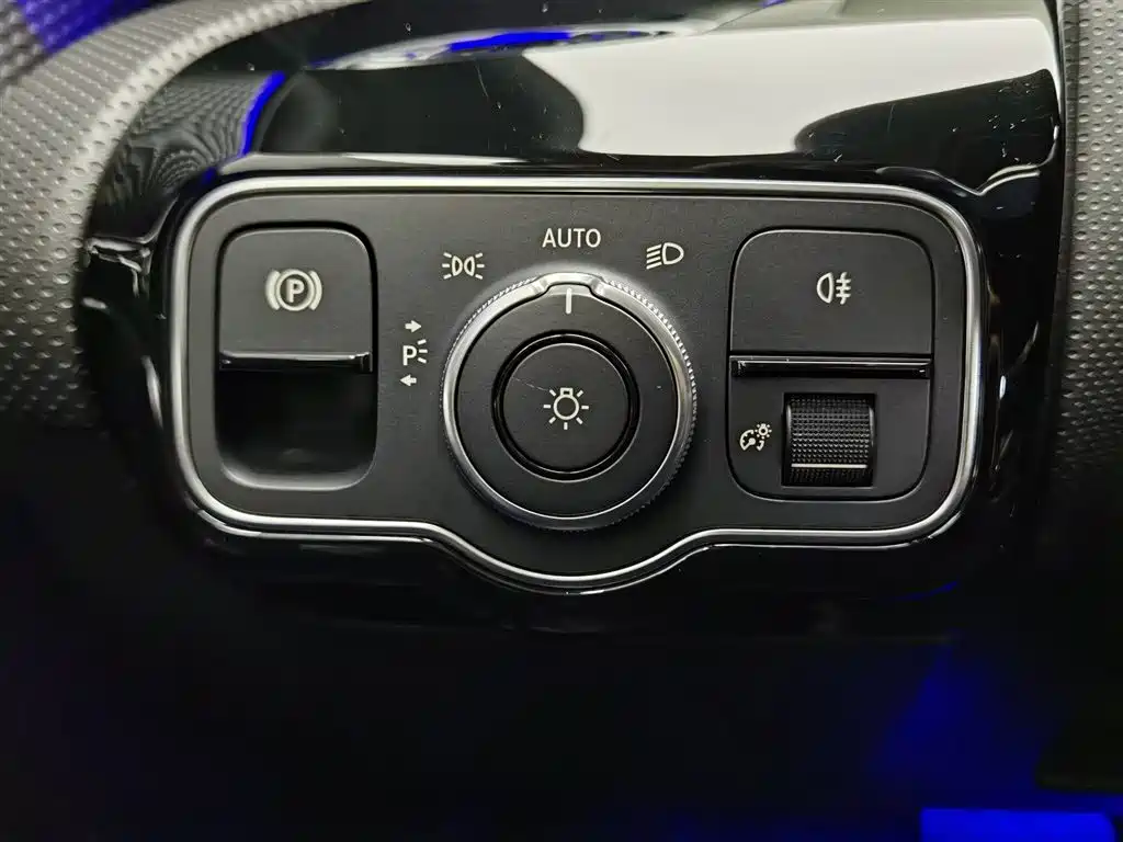 Mercedes-Benz A-Class 2022 — фото 21
