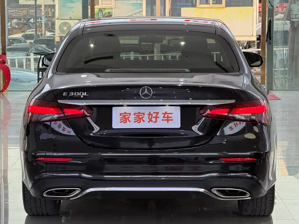 Mercedes-Benz E-Class 2023 — фото 12