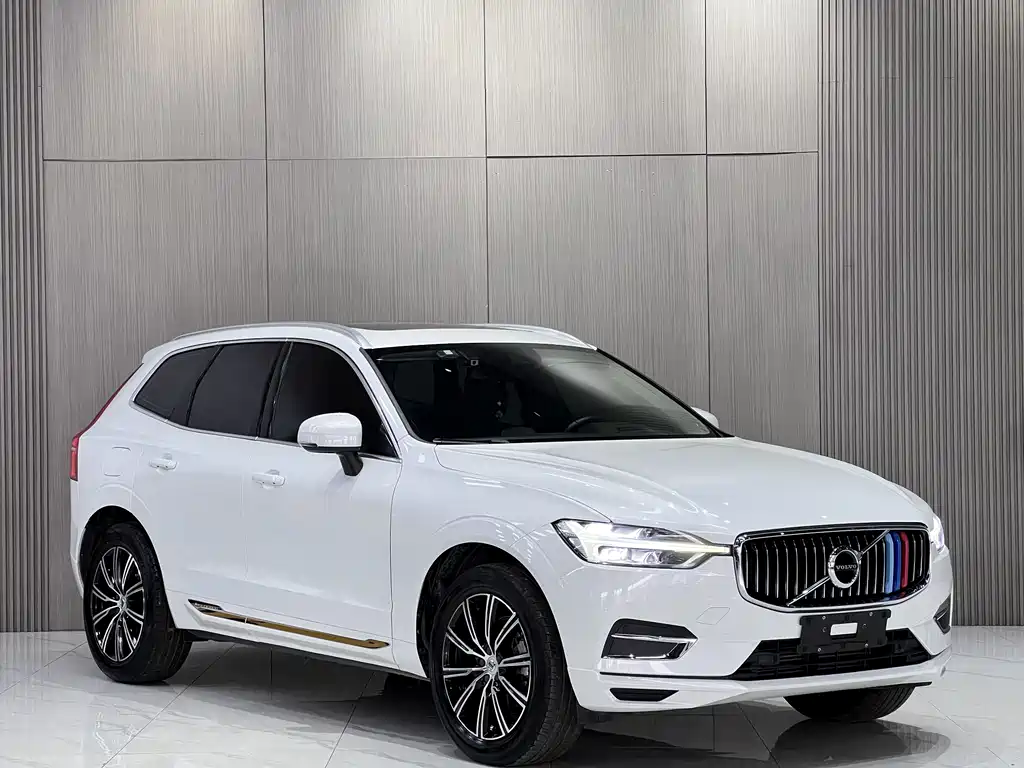 Volvo XC60 2019 — фото 3