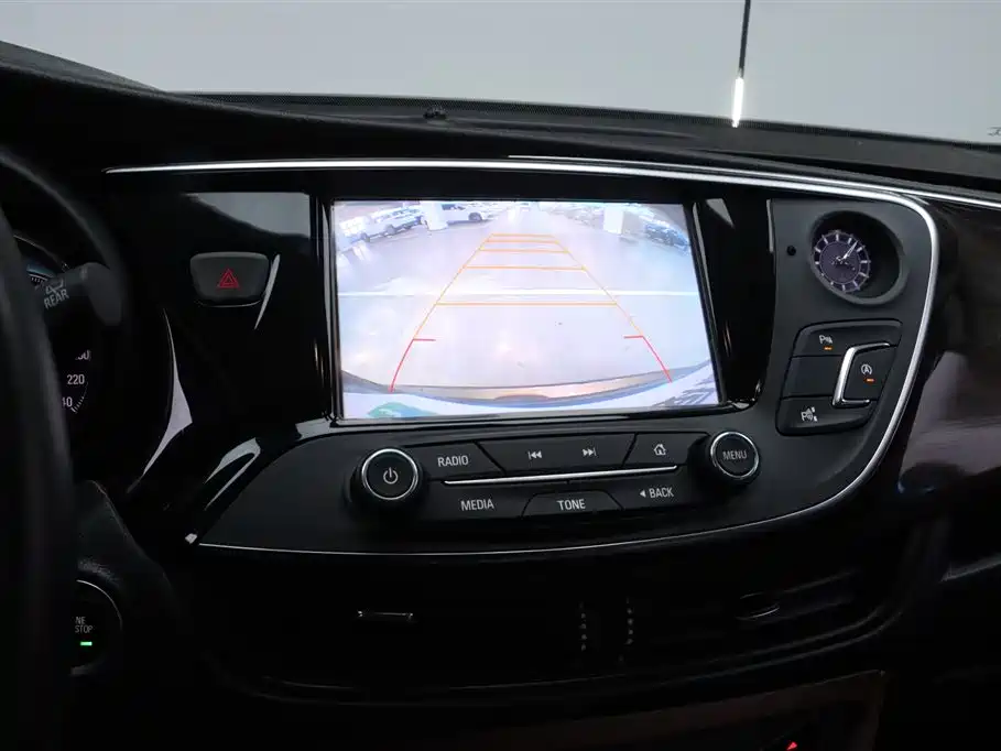 Buick Envision Plus 2017 — фото 9