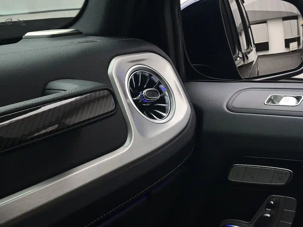 Mercedes-Benz G-Class 2023 — фото 13