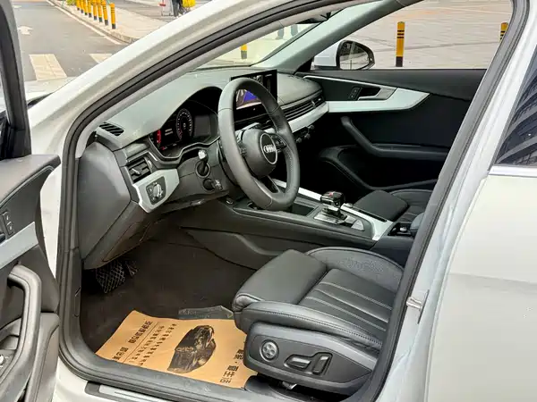 Audi A4L 2021