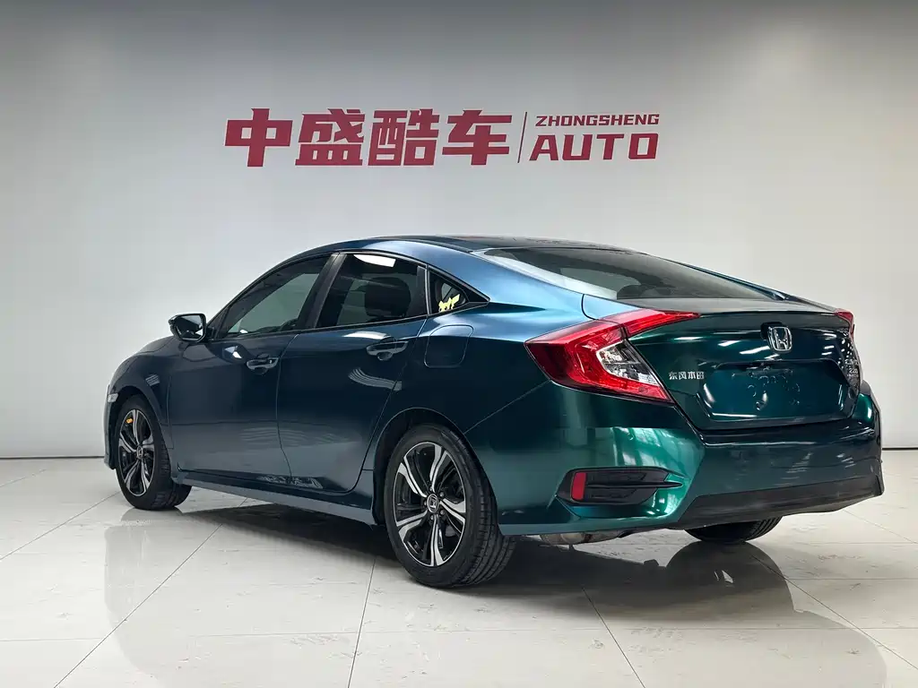 Honda Civic 2018 — фото 23