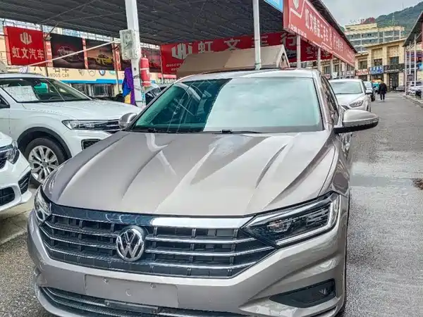 Volkswagen Sagitar 2019