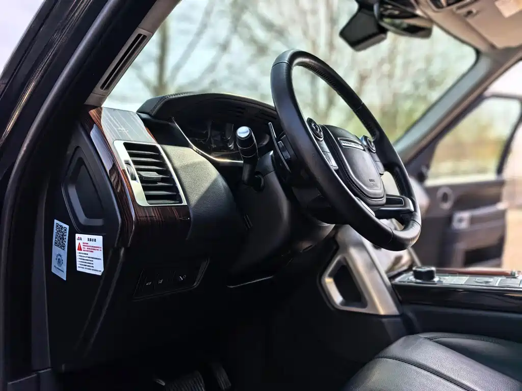 Land Rover Range Rover 2018 — фото 19