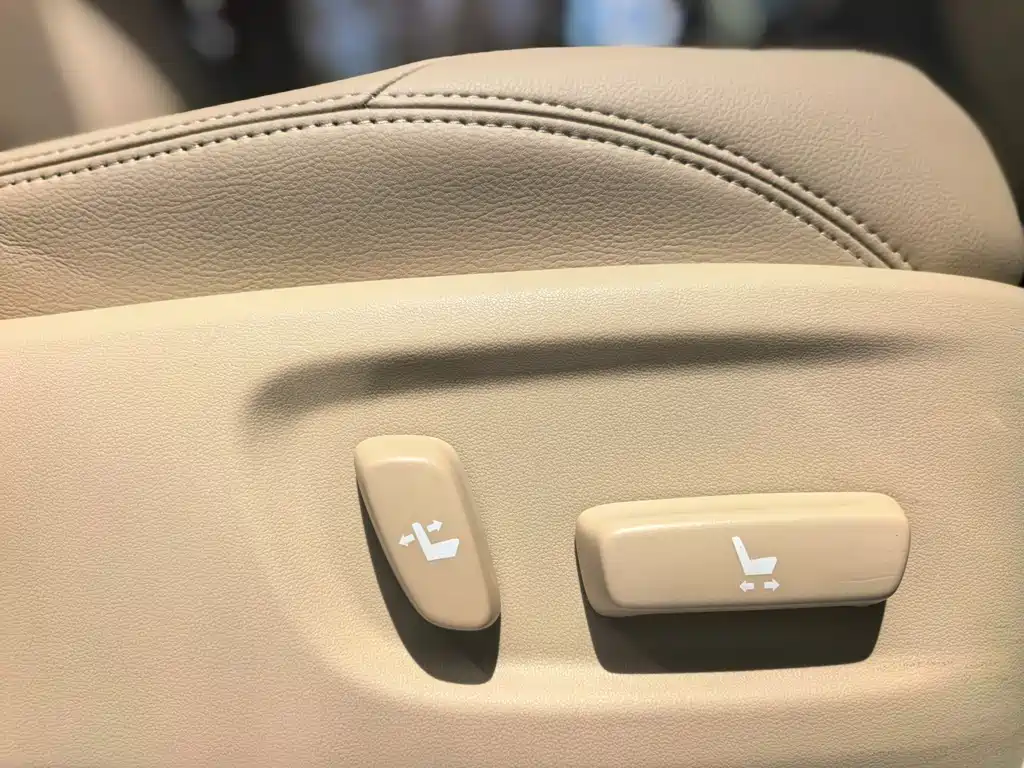 Toyota Prado 2015 — фото 19