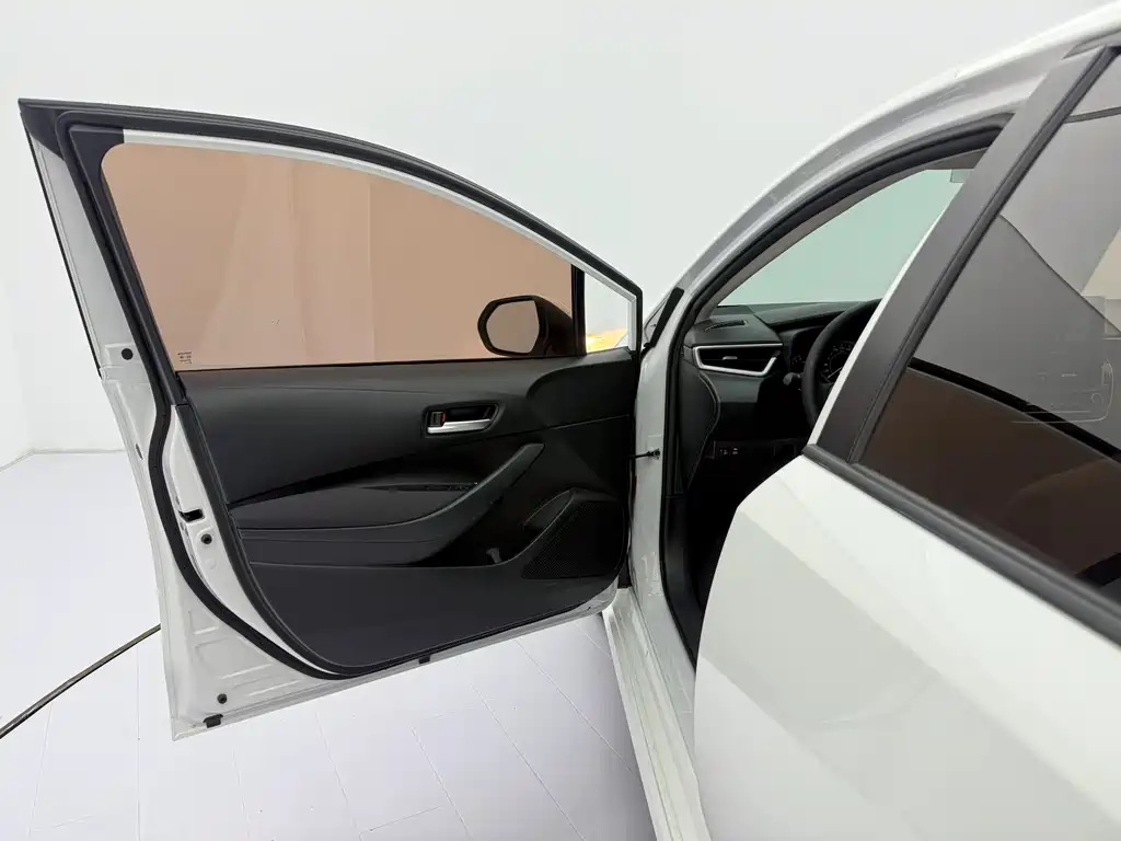 Toyota Corolla 2022 — фото 23