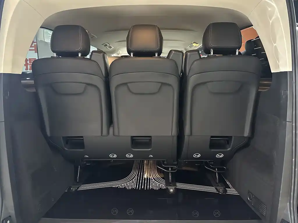 Mercedes-Benz Vito 2023 — фото 16