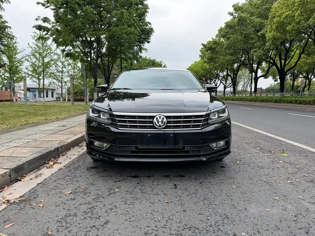 Volkswagen Passat 2017 — фото 2