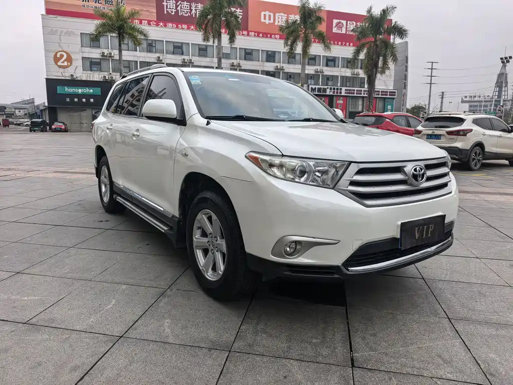 Toyota Highlander 2014 — фото 3