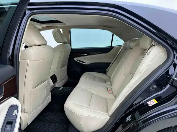 Toyota Crown 2018