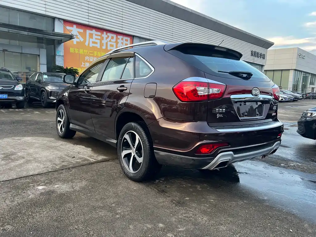 BYD S7 2015