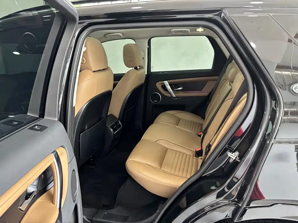 Land Rover Discovery Sport 2025 — фото 22