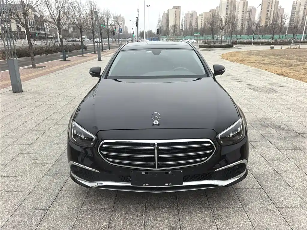 Mercedes-Benz E-Class 2022 — фото 6