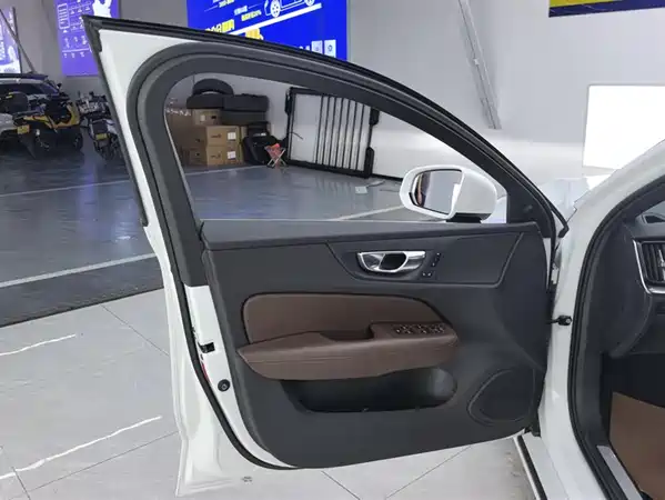 Volvo S60 2021