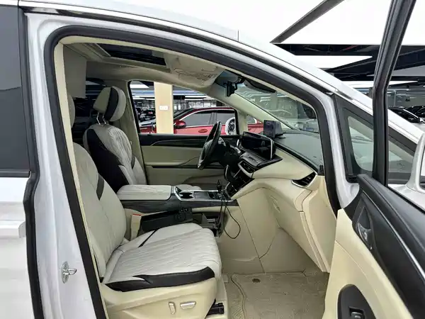 Buick GL8 2022