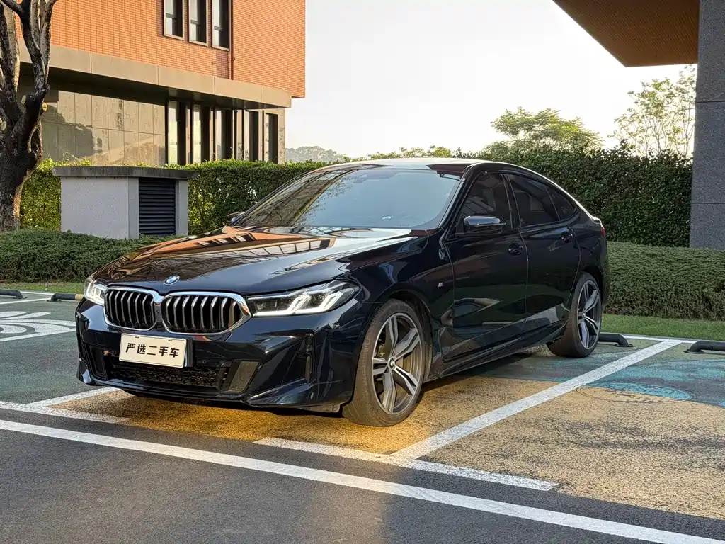 BMW 6 Series GT 2023 — фото 1