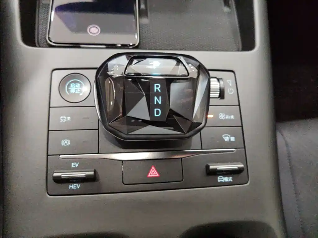 BYD Qin PLUS 2025 — фото 14