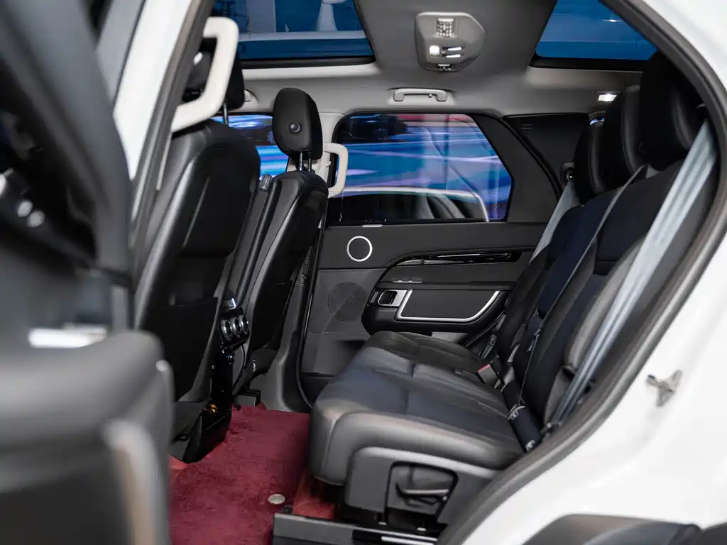 Land Rover Discovery 2019 — фото 17