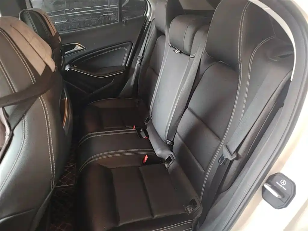 Mercedes-Benz GLA 2018 — фото 17