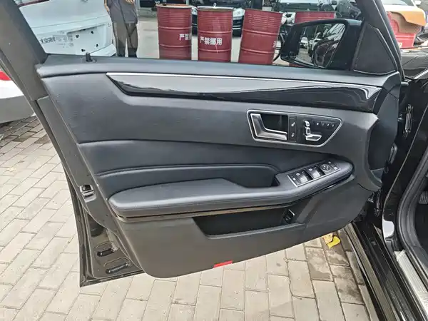 Mercedes-Benz E-Class 2015