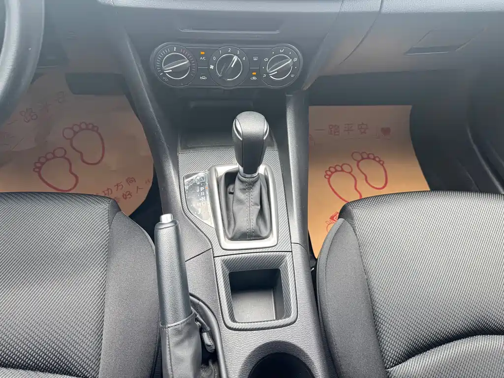 Mazda 3 Axela 2019 — фото 11