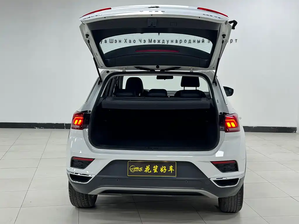 Volkswagen T-Roc 2023 — фото 11