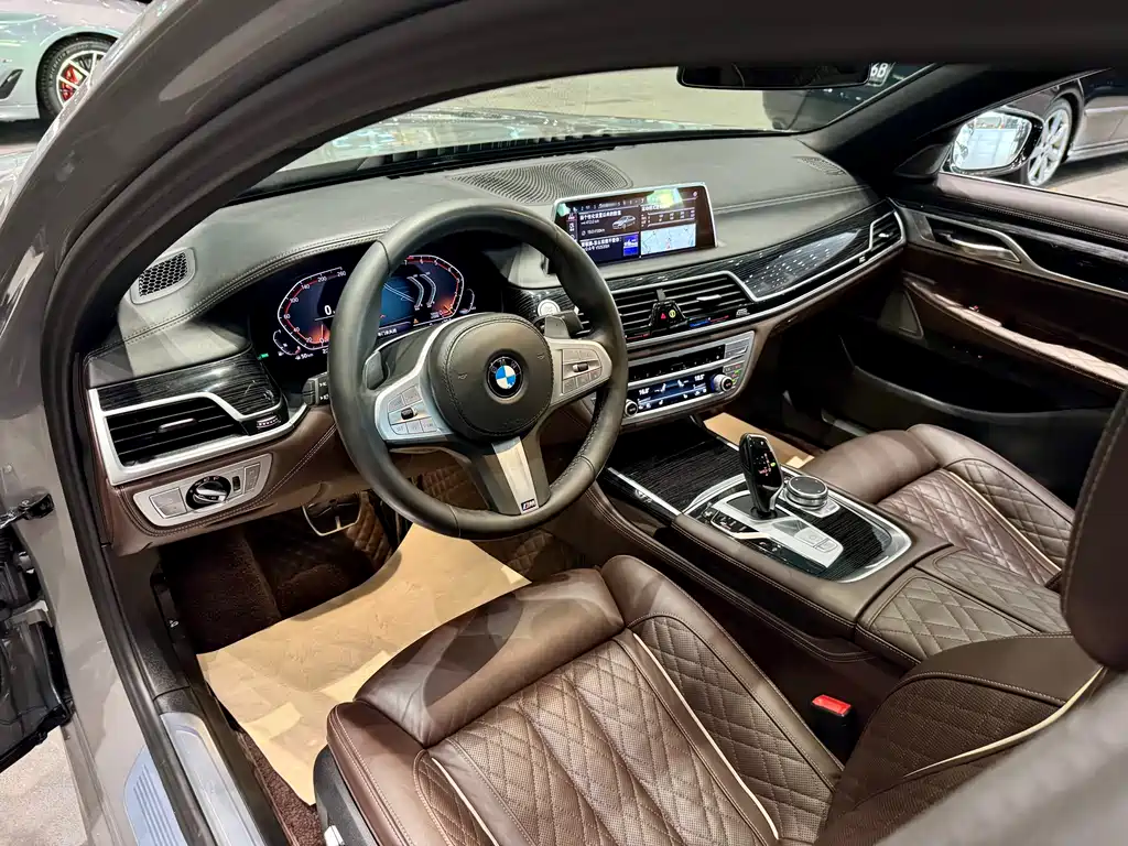 BMW 7 Series 2020 — фото 6