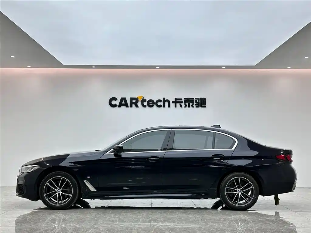 BMW 5 Series 2021 — фото 2