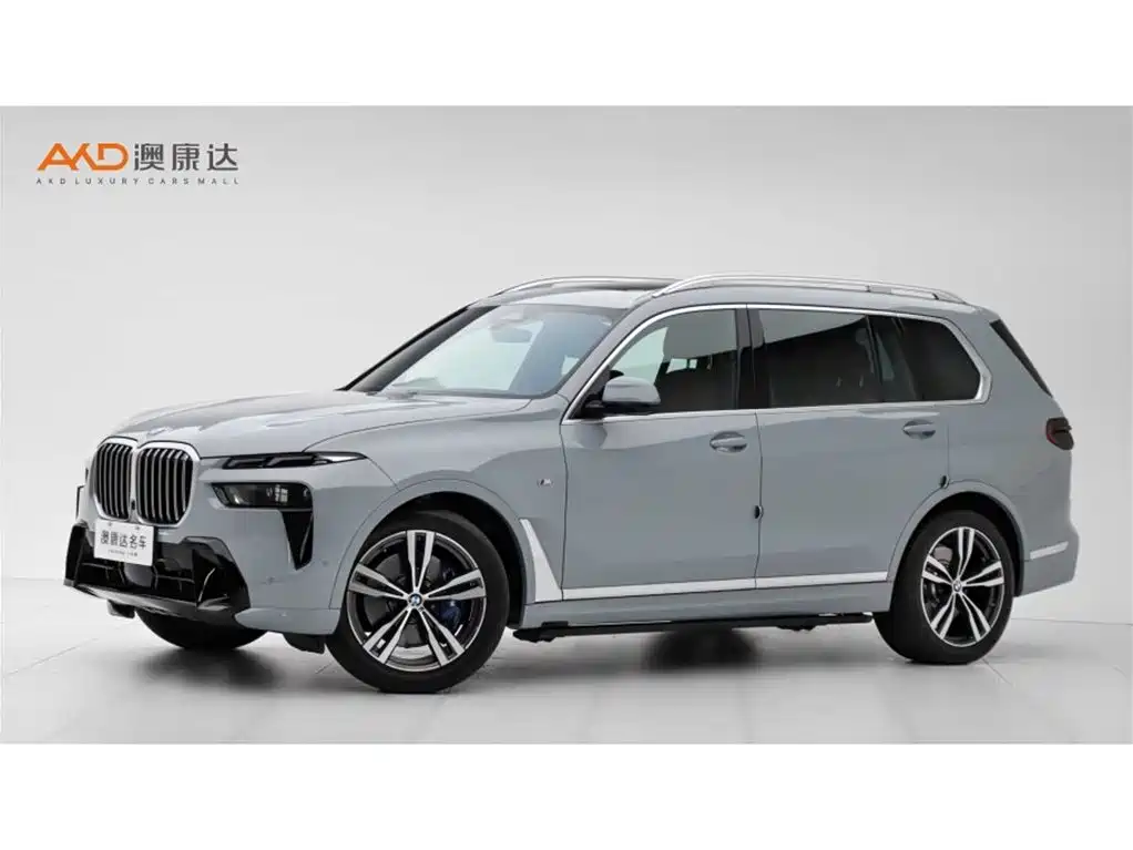 BMW X7 2023 — фото 1