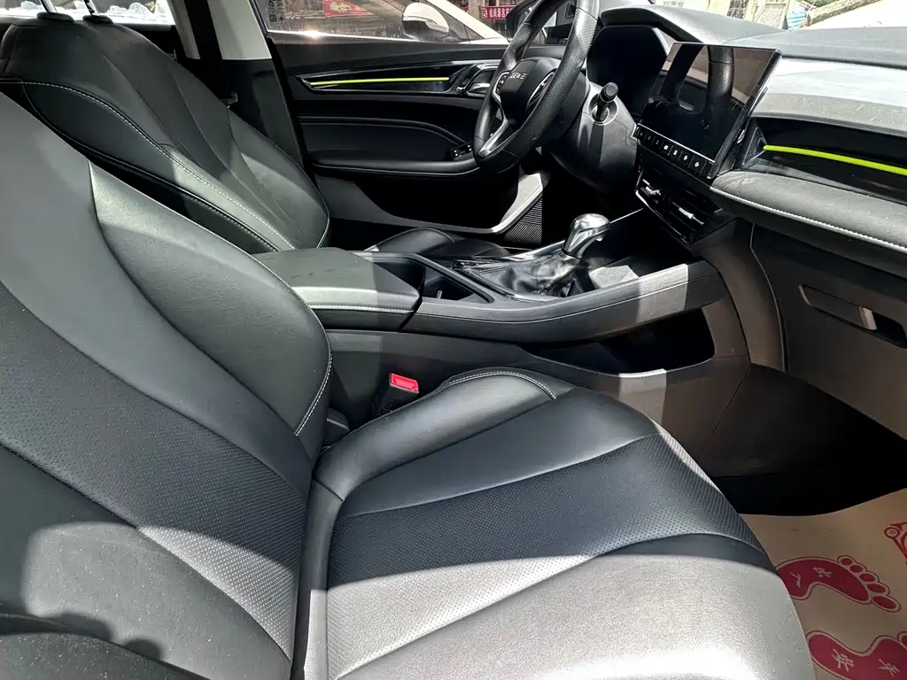 Roewe i5 2021