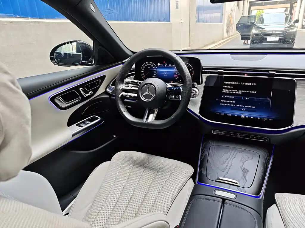 Mercedes-Benz E-Class 2025 — фото 13