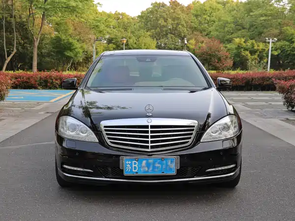 Mercedes-Benz S-Class 2012