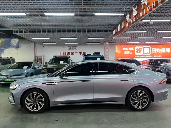 Lincoln Z 2022