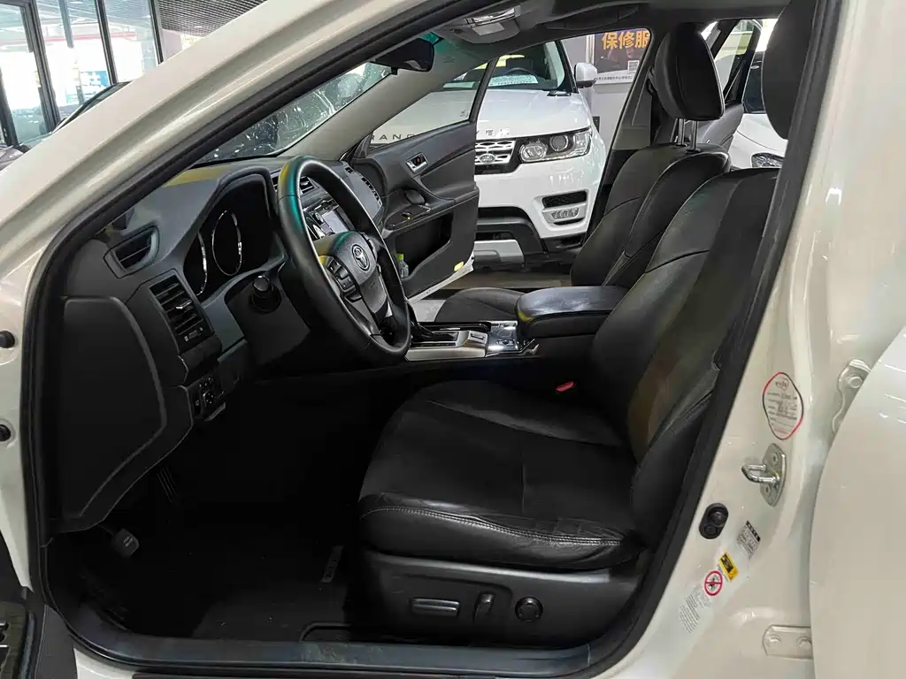 Toyota Reiz 2014