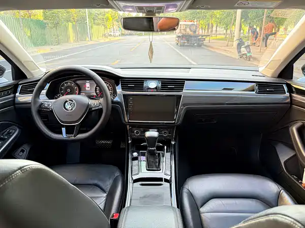 Volkswagen Phideon 2018