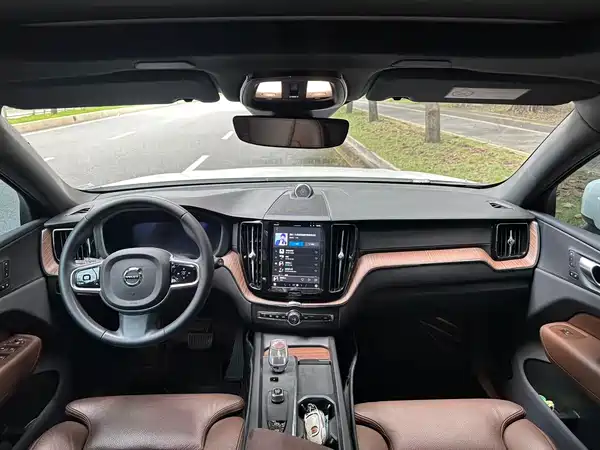Volvo XC60 2023