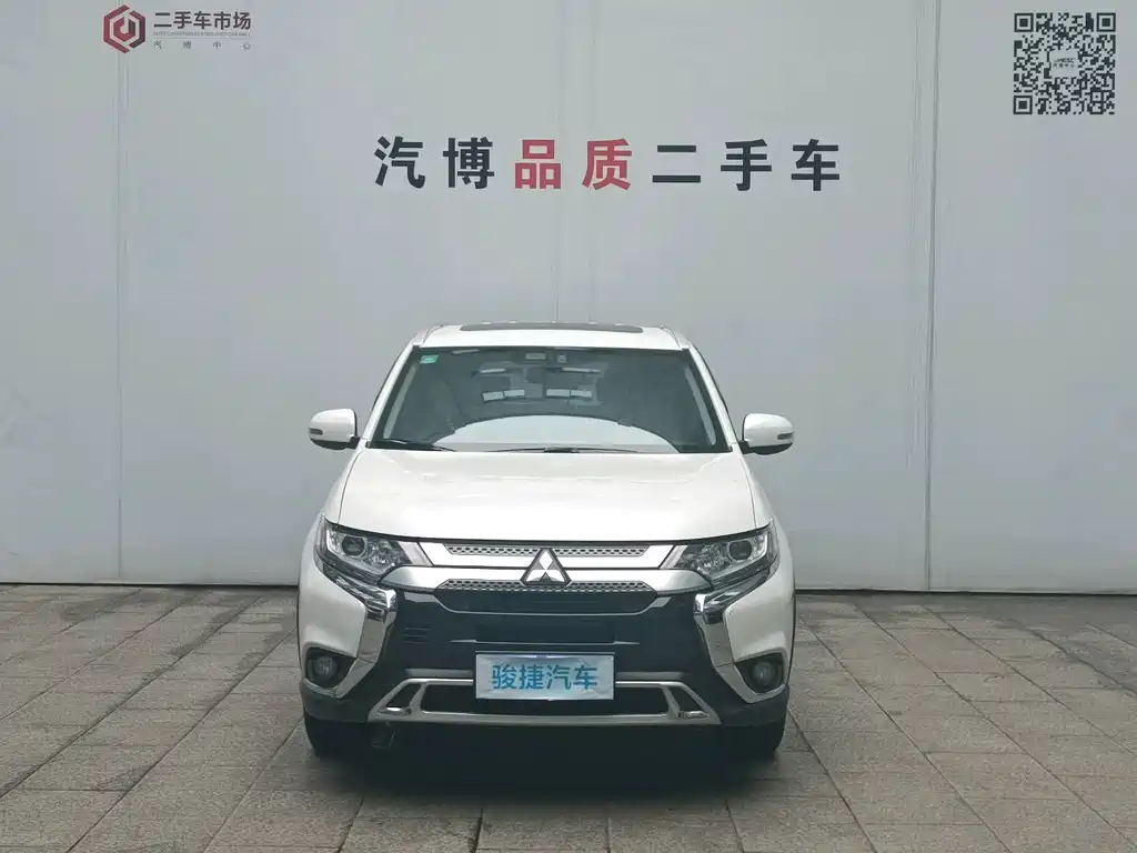 Mitsubishi Outlander 2019 — фото 2