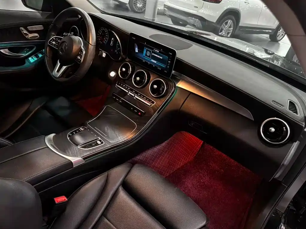 Mercedes-Benz C-Class 2019 — фото 21