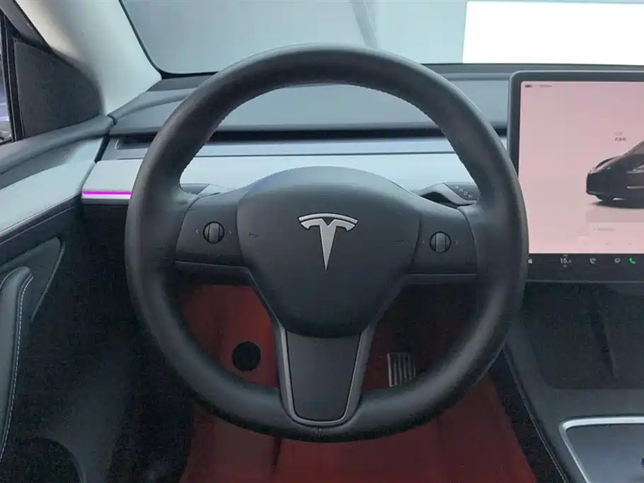 Tesla Model Y 2024 — фото 15