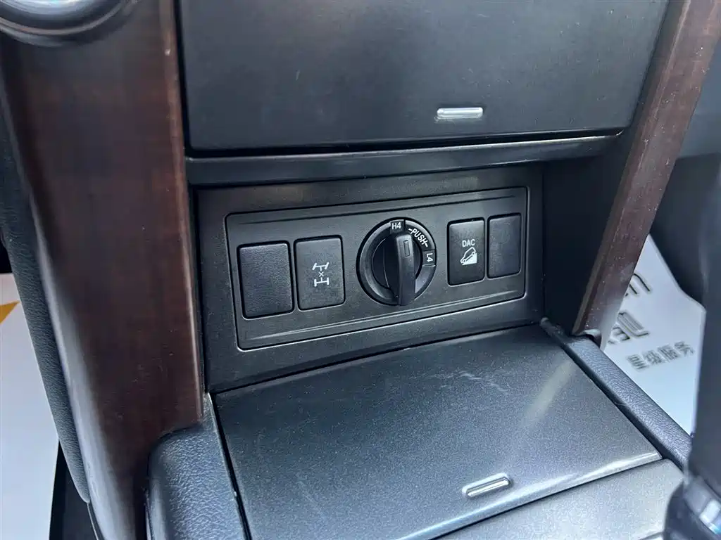 Toyota Prado 2015 — фото 23