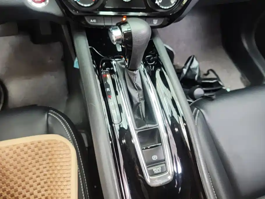 Honda Vezel 2016 — фото 16