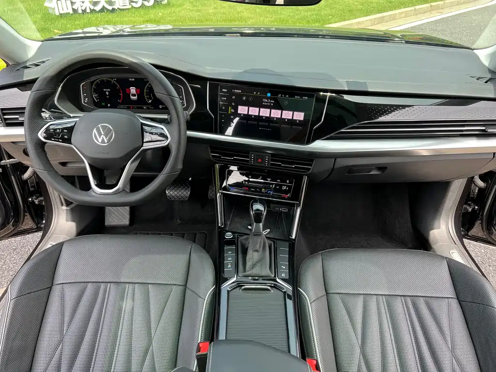 Volkswagen Passat 2023 — фото 12