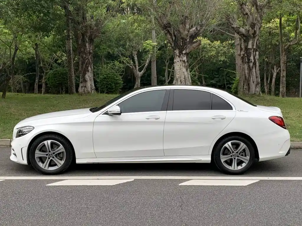 Mercedes-Benz C-Class 2019
