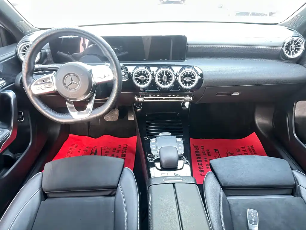 Mercedes-Benz A-Class 2023 — фото 8