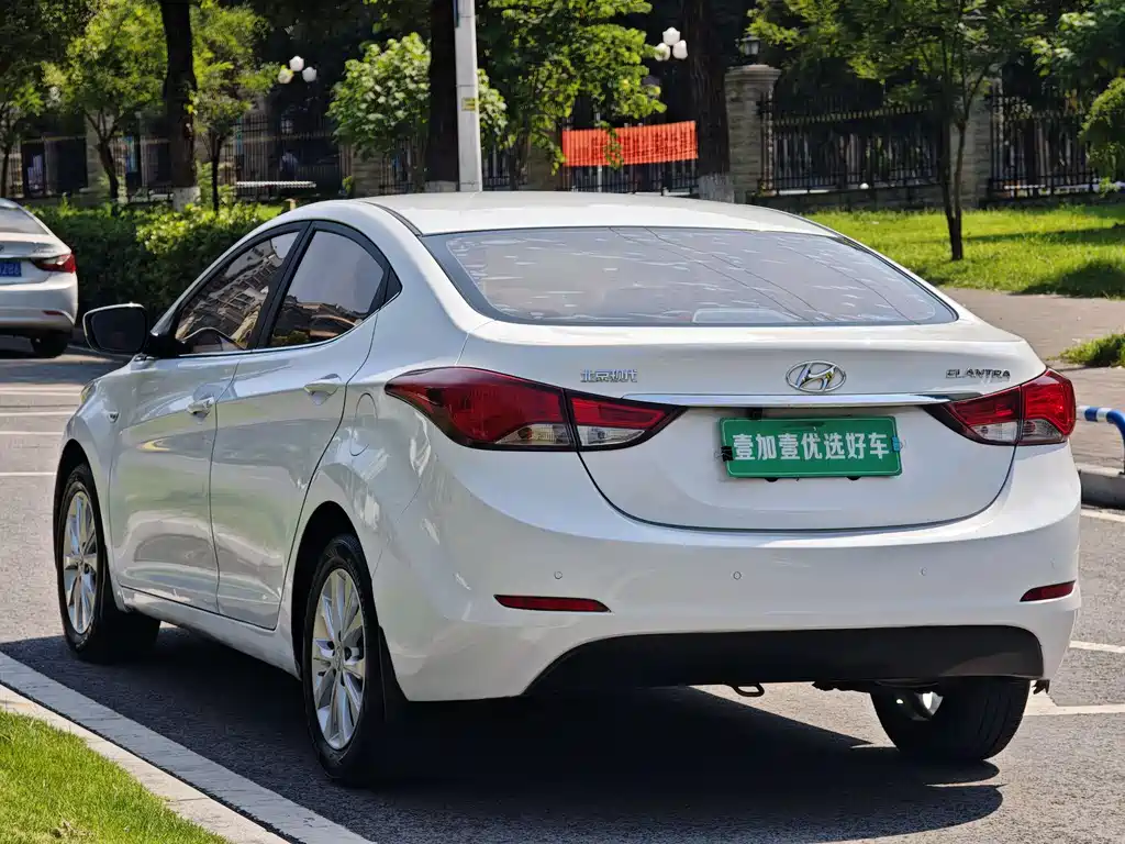 Hyundai Elantra 2016