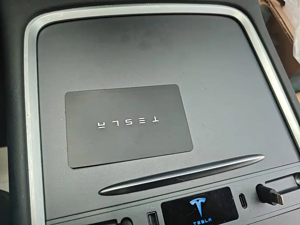 Tesla Model 3 2023 — фото 9
